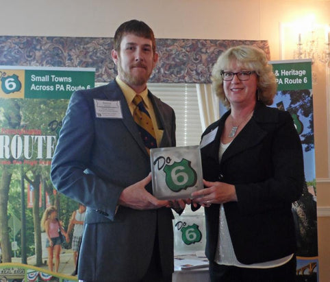 WENDY NECKERS AWARDED ARTISAN OF THE YEAR