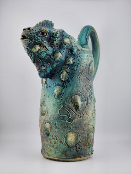 Iguana Pitcher
