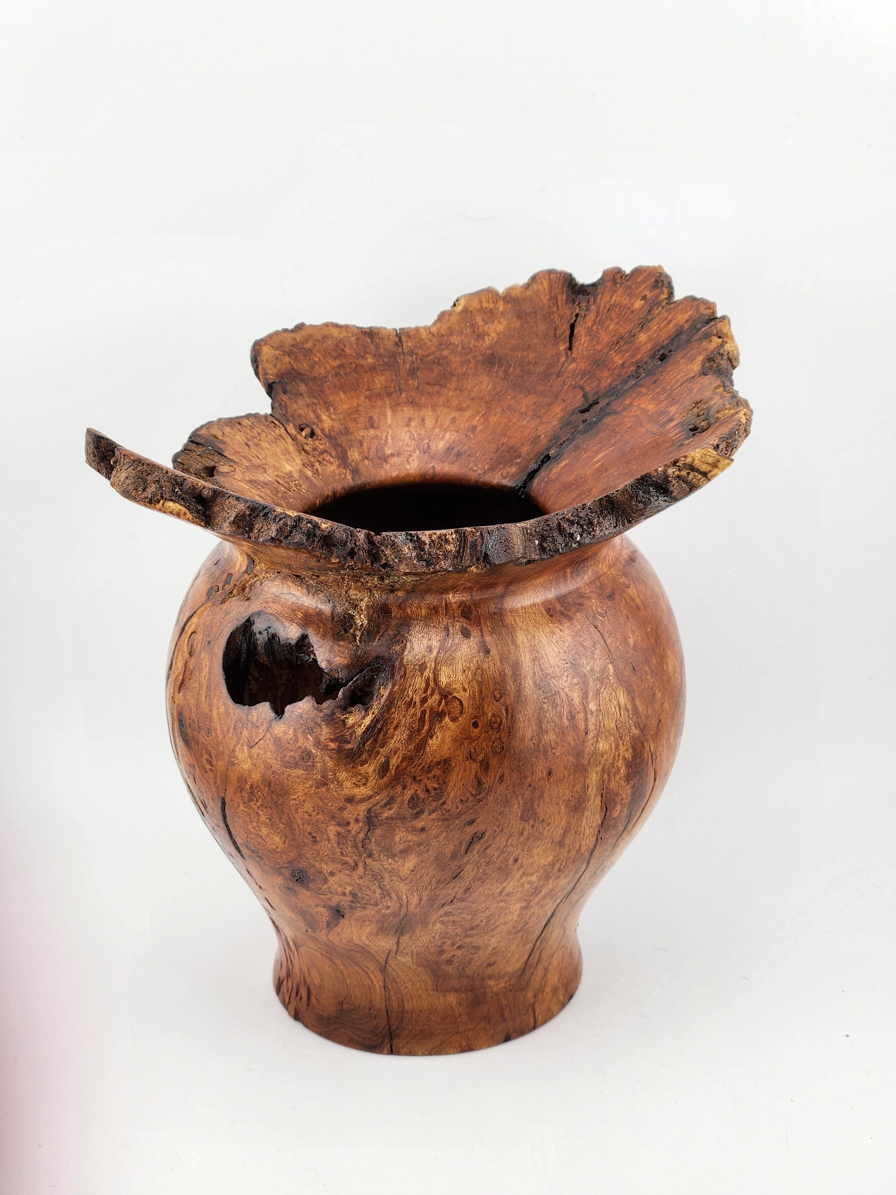 76 Cherry Vase Burl