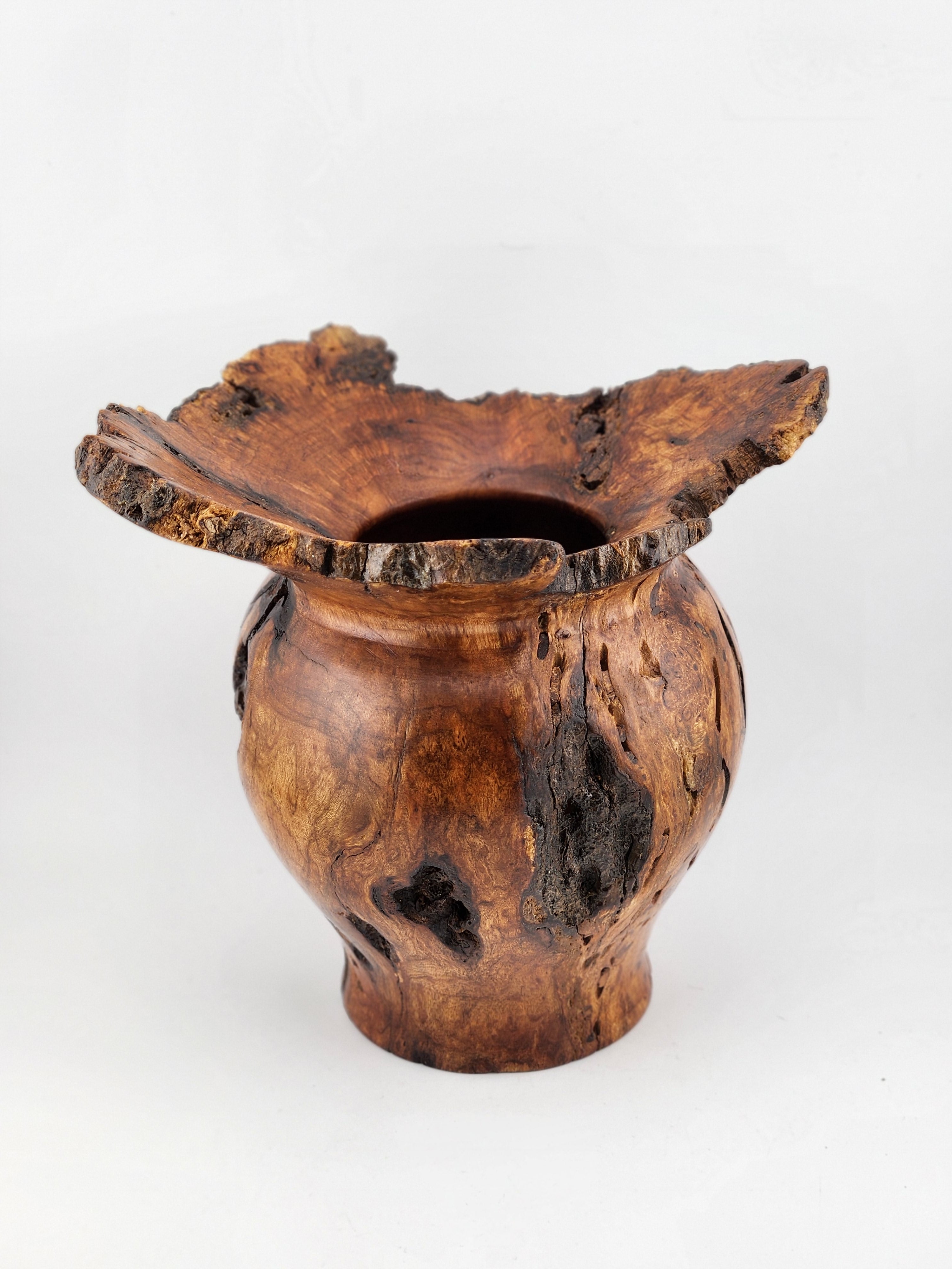 76 Cherry Vase Burl