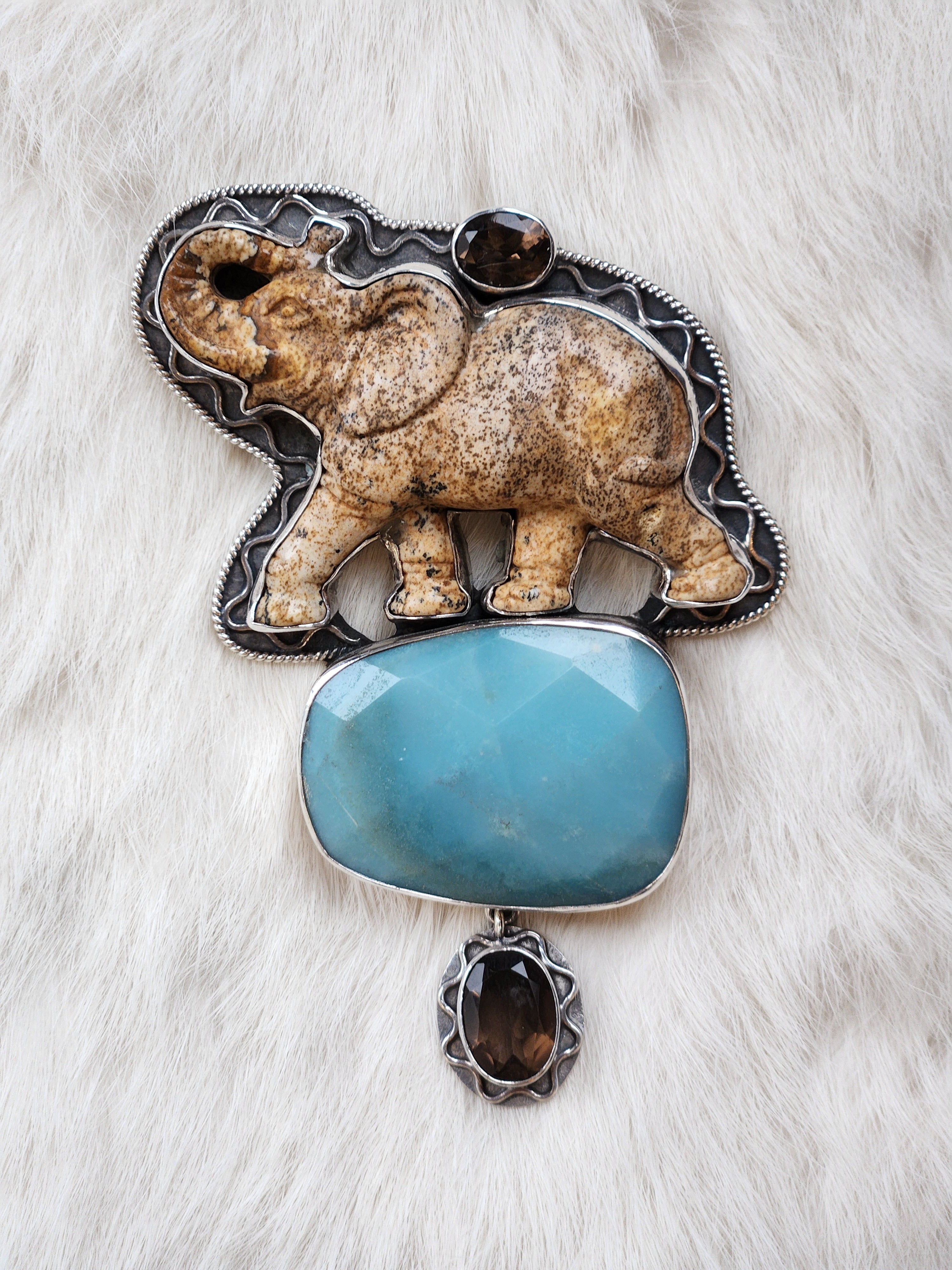 Carved Picture Jasper Elephant Pendant/Pin