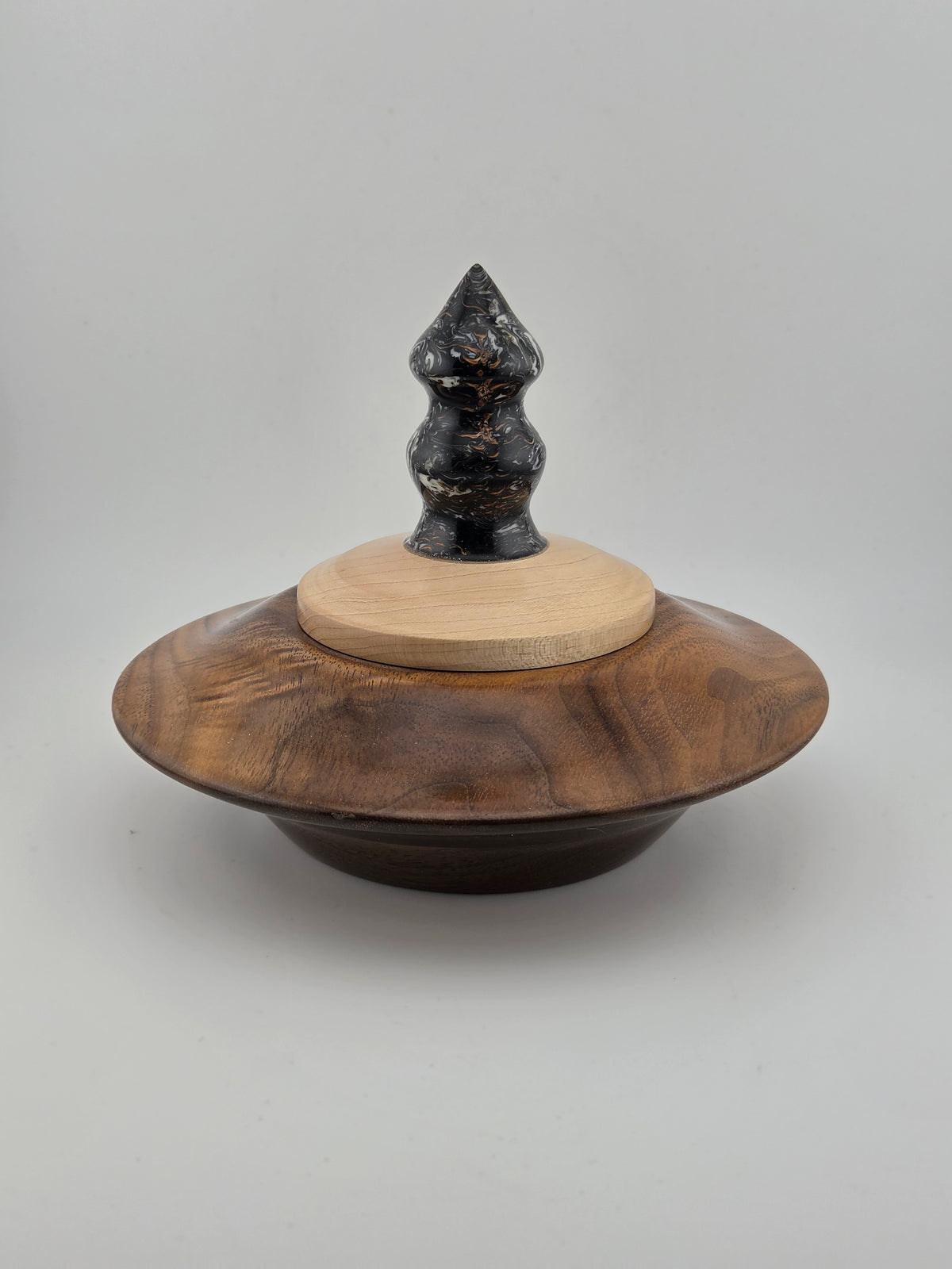 Sm Wal/Maple Lid Vessel