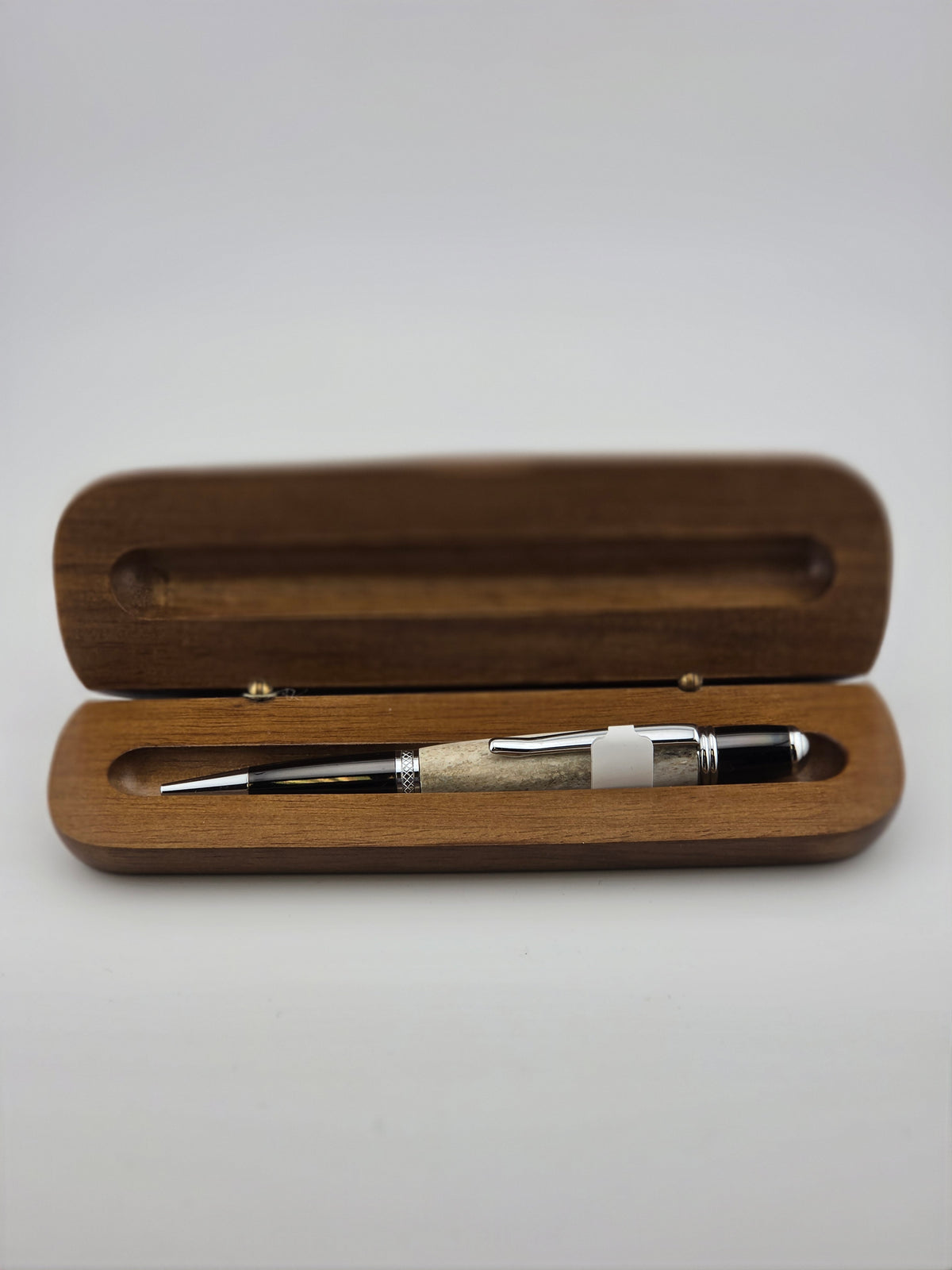 TE-04 Deer Antler Twist Pen