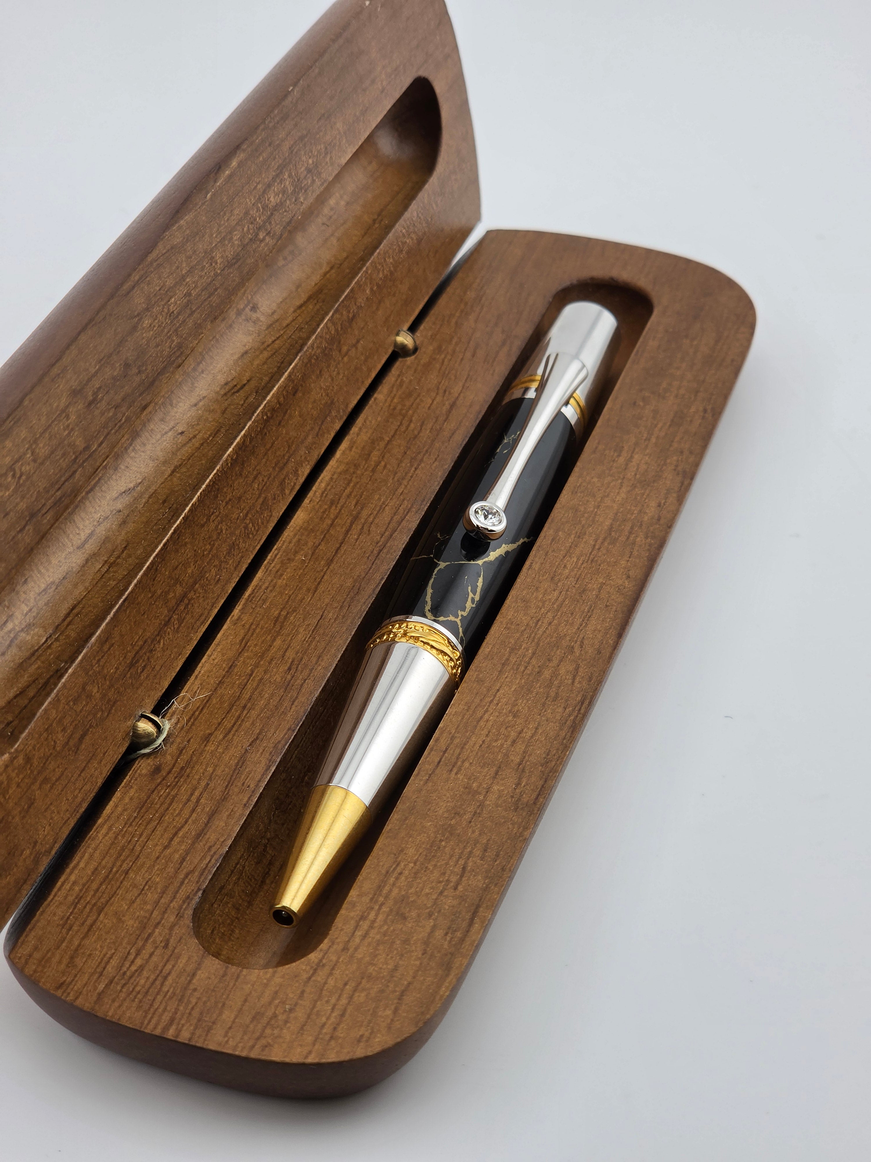 TE-11 MST Majestic Squire Truestone Pen